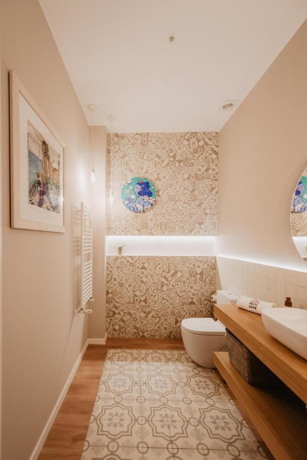 Petit Luxe Volta Bed & Breakfast Terrassa Exterior photo