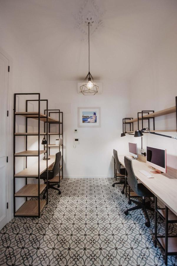 Petit Luxe Volta Bed & Breakfast Terrassa Exterior photo
